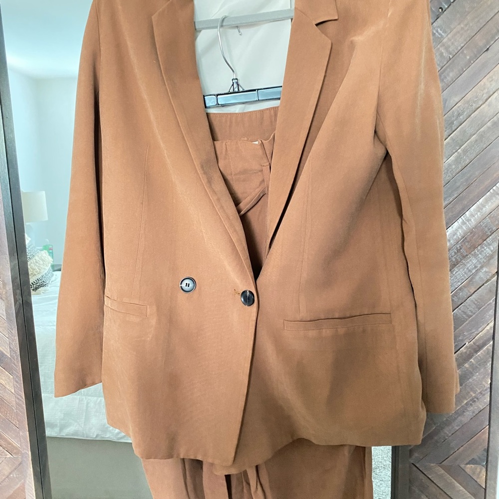 Tan Pantsuit from H&M. - Picture 2 of 8